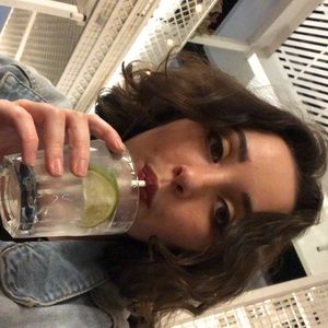 Meet your Posher, Taylah